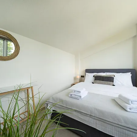 Aelia Seaside Luxury Nea Karvali