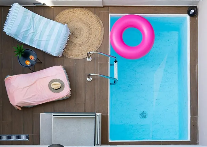 Aelia Seaside Luxury Hotel *