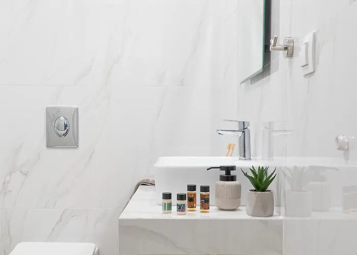 Aelia Seaside Luxury Hotel