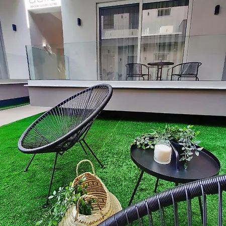 Aelia Seaside Luxury מלון *