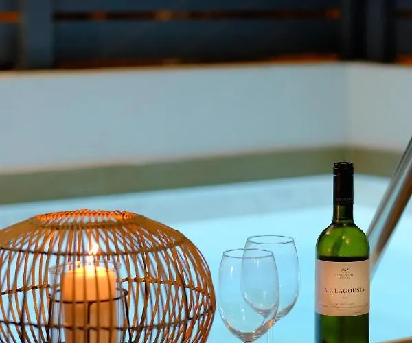 Aelia Seaside Luxury Νέα Καρβάλη