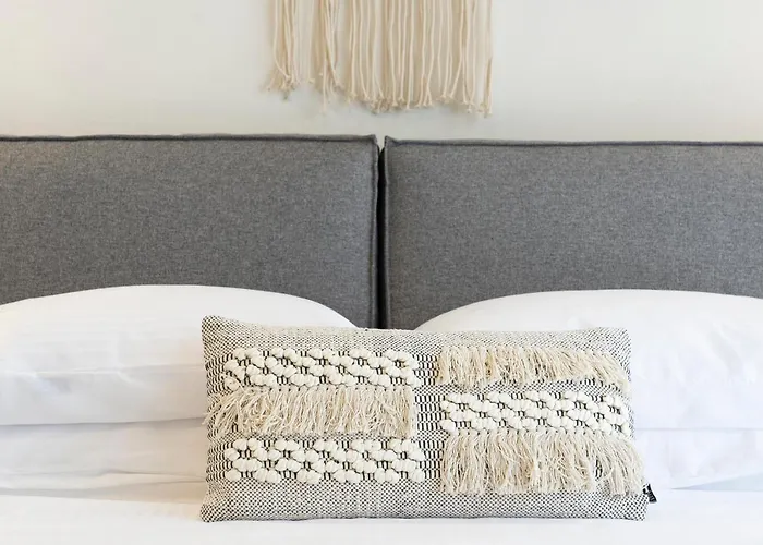 Aelia Seaside Luxury